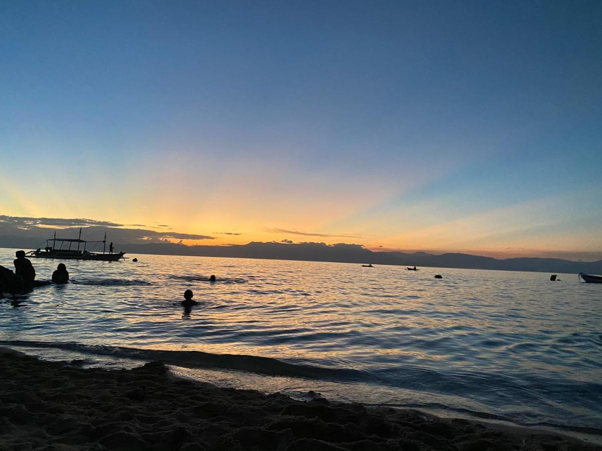 West Coast Beach House Cebu Dış mekan fotoğraf
